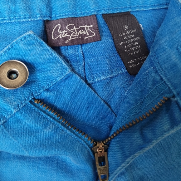 (3) Short Shorts blue - Picture 4 of 4